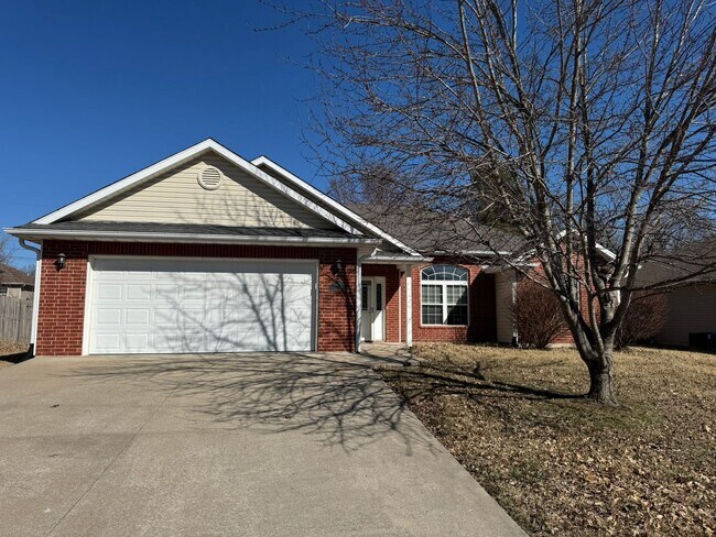 Foto del edificio - 2603 Oakfield Dr