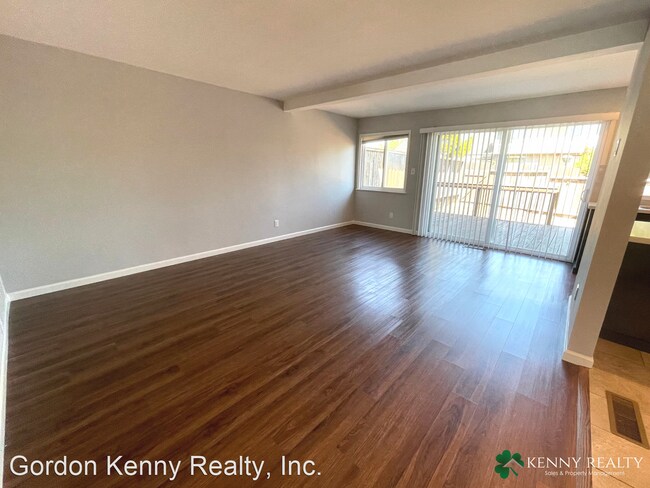 Building Photo - 4 br, 2 bath House - 2456 Liberty Court,