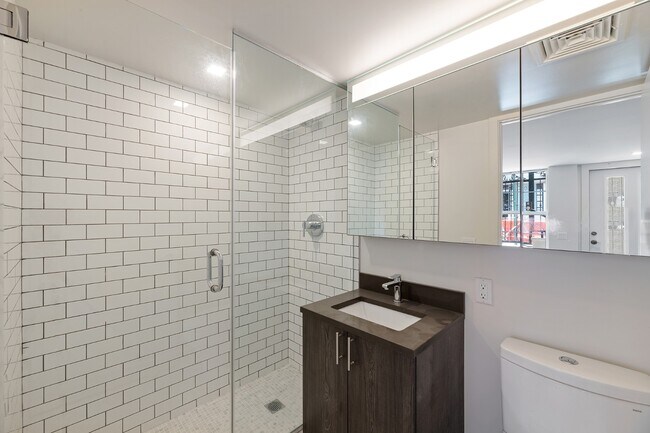 Foto del edificio - 163 Ludlow St