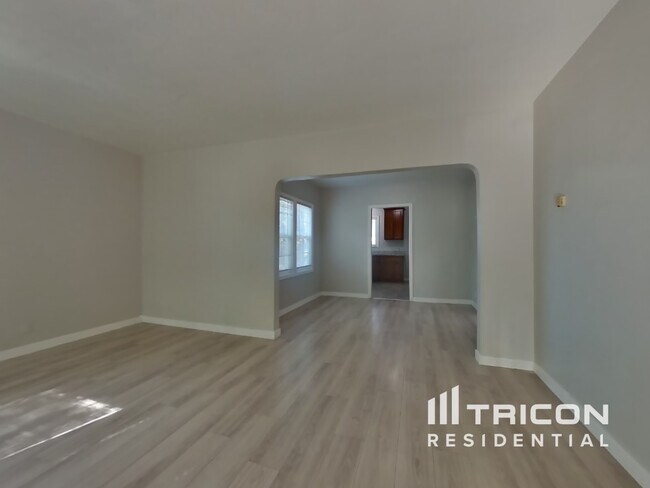 Building Photo - 627 Pierce St