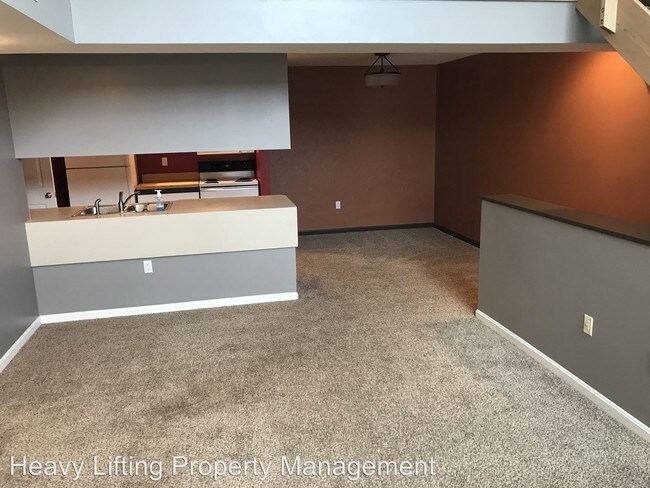 Building Photo - 614 Cherrington Dr