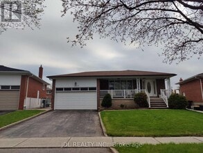 Building Photo - 30 Orangewood Crescent