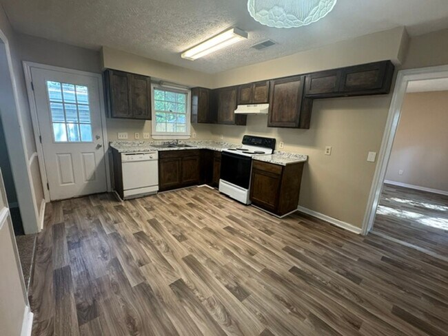 Foto del edificio - 228 Hearthstone Dr