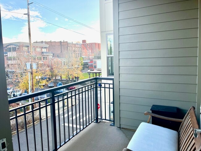 Building Photo - 1140 10th St