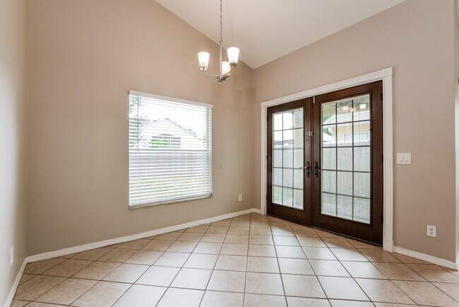 Building Photo - 628 Wechsler Cir
