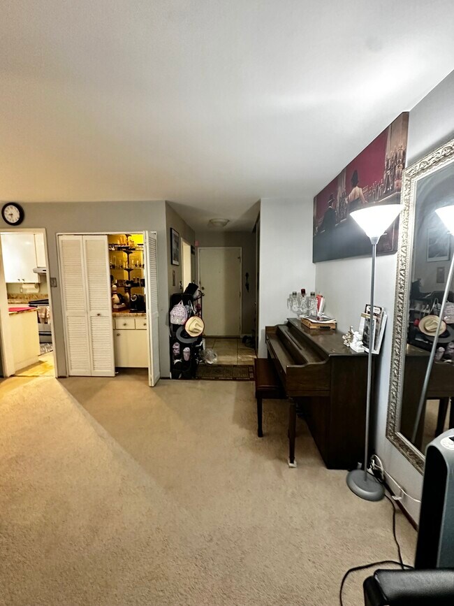 Foto del edificio - 932 Peninsula Ave