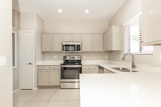 Foto del edificio - 1750 W Union Hills Dr