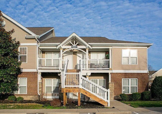 Building Photo - 3800 Falcon Crest Dr