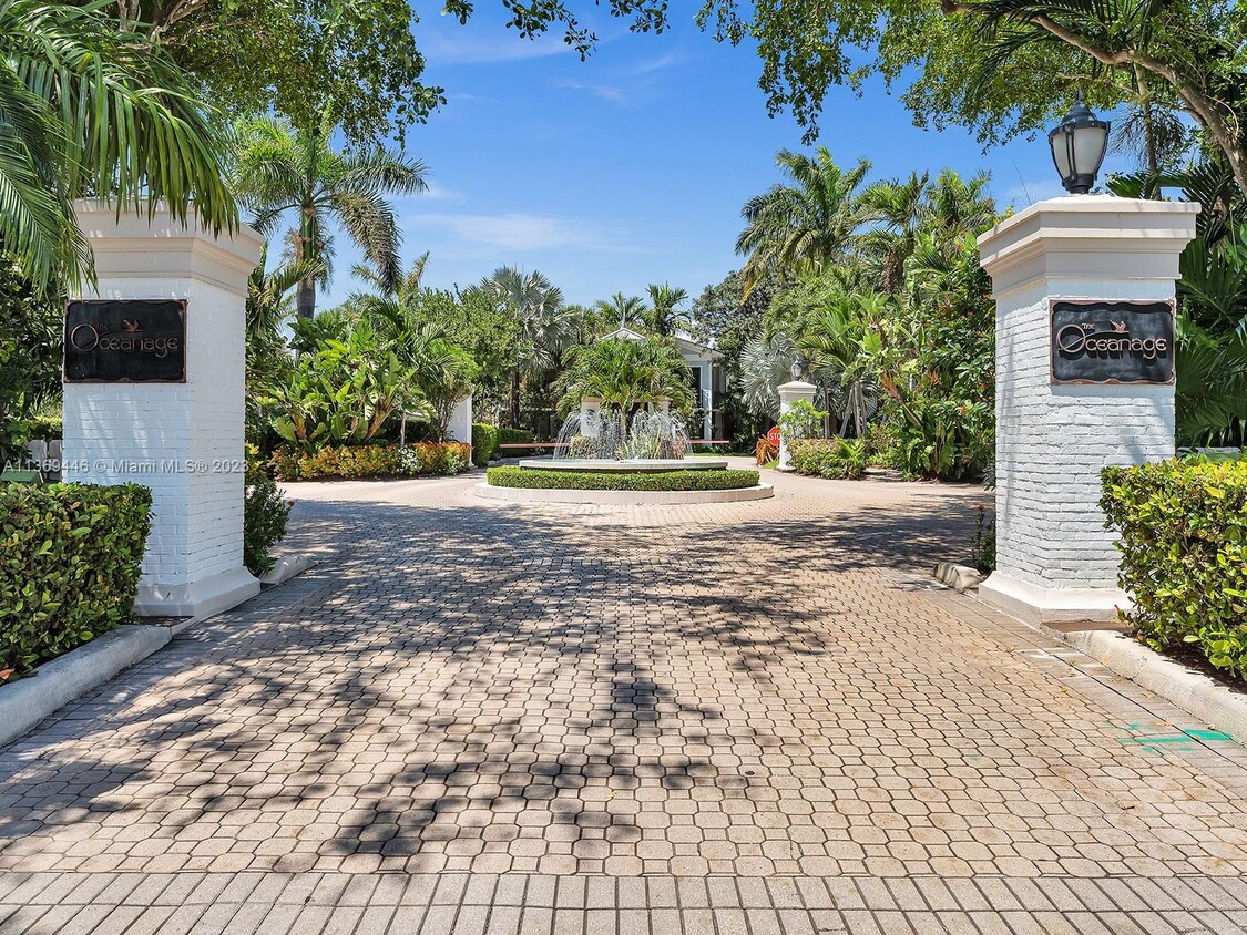 Foto principal - 1550 S Ocean Ln