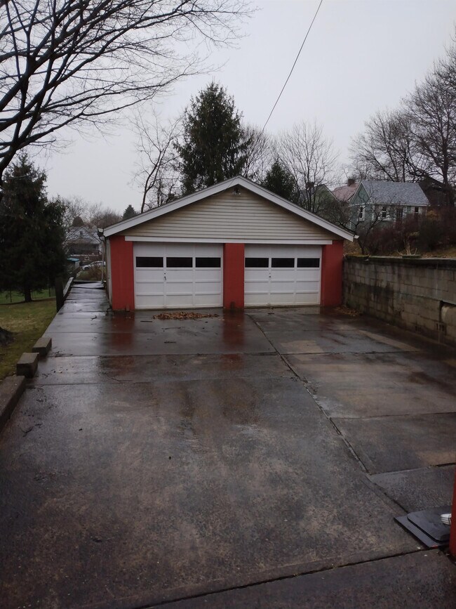 Building Photo - 355 North St