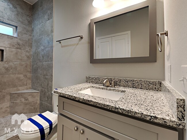 Foto del edificio - 15840 Forest Dr