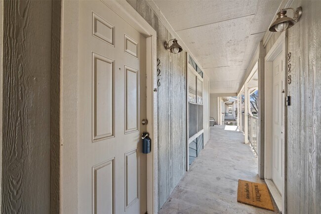 Foto del edificio - 2450 Ashdale Dr