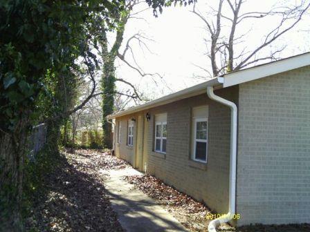 Primary Photo - 1932 E Farris Ave