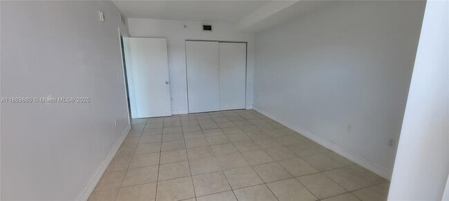 Foto del edificio - 2740 SW 28th Terrace