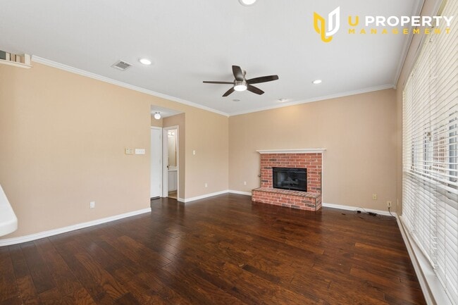 Building Photo - 937 Parker Dr