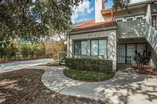 Foto del edificio - 13211 Emily Rd