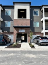 Building Photo - 1023 Sawtooth Wy