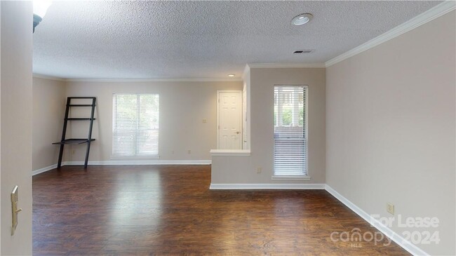 Foto del edificio - 2516 Cranbrook Ln