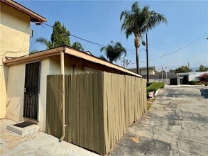 Building Photo - 8863 San Bernardino Rd