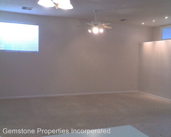 Building Photo - 3 br, 2 bath House - 2560 W. 225 N.