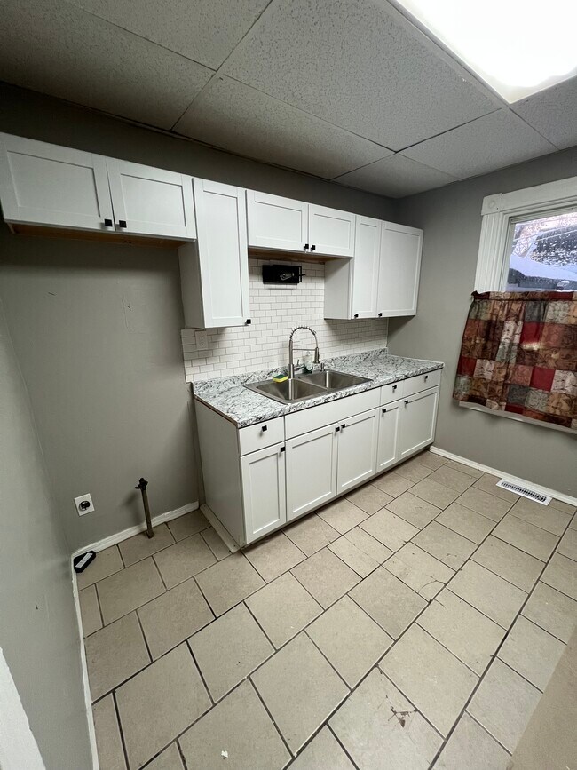 Cocina - 101 Superior St