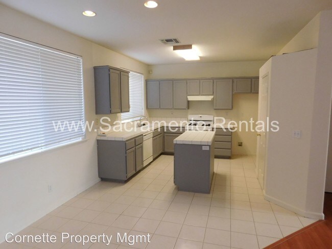 Building Photo - 4 br, 2.5 bath House - 2238 Railway Circle