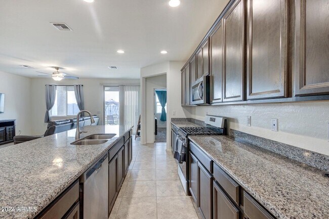 Foto del edificio - 34005 N Casey Ln