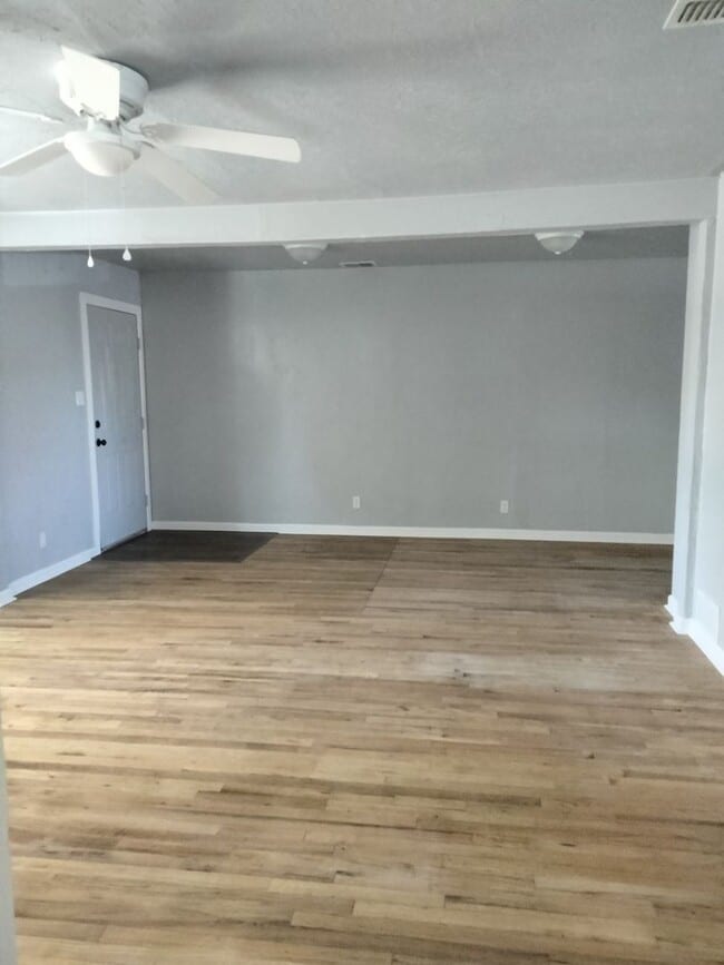 Foto del edificio - Beautiful Newly Renovated 3 Bedroom Home! ...