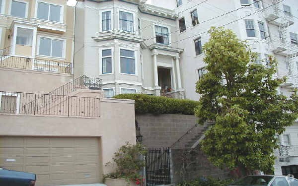 Foto principal - 2347 Leavenworth St