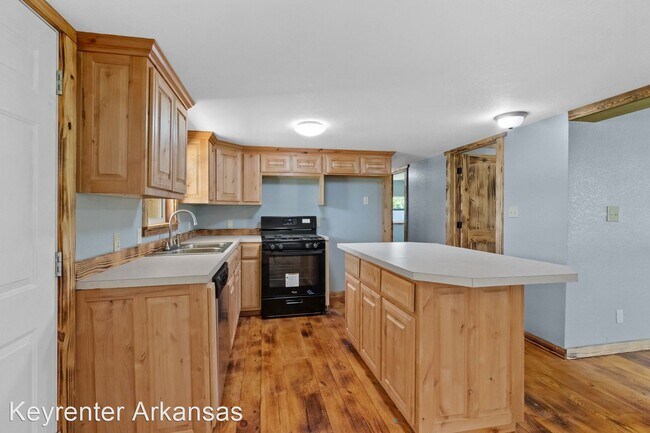 Building Photo - 2 br, 1 bath House - 105 Nelson Park Rd SW