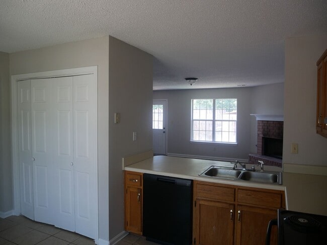 Building Photo - 6784 Chase Cove