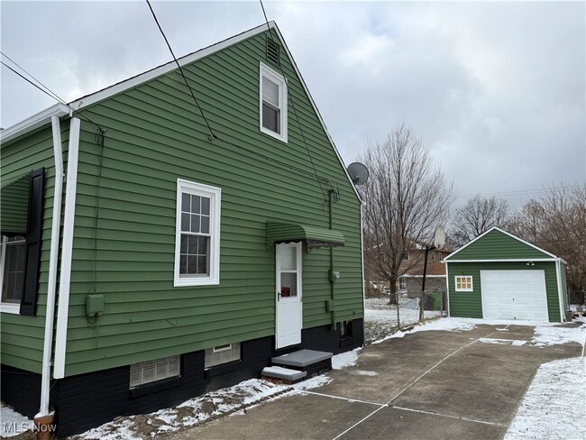 Foto del edificio - 920 E 218th St