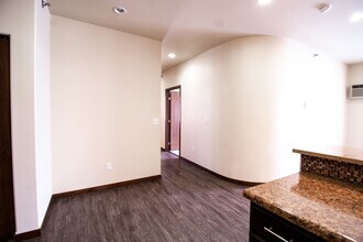Interior Photo - The Metropolitan