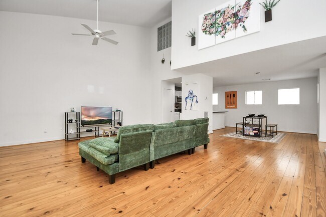 Foto del edificio - 1806 Drew St