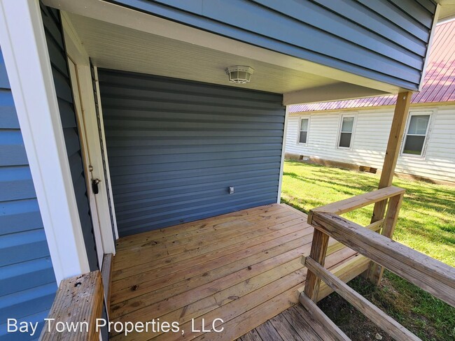 Building Photo - 2 br, 1 bath House - 107 Olive St