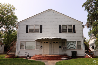 Building Photo - 10 Aylwin Crescent