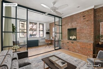 Building Photo - 250 W 15th St