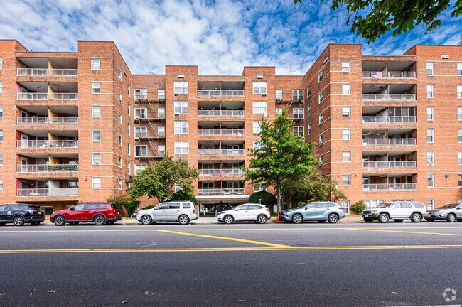 Building Photo - 6011 Broadway