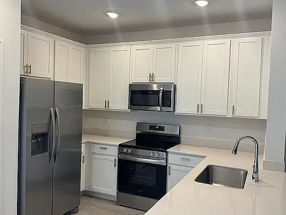 Building Photo - 6895 Gable Grv Ave