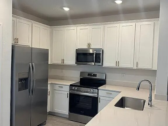 Foto del edificio - 6895 Gable Grv Ave