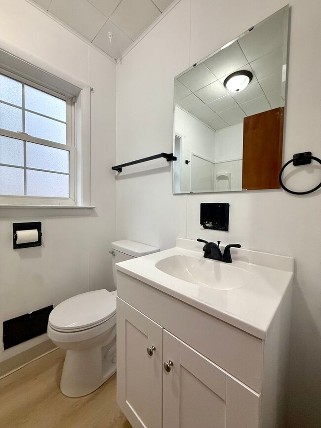 Foto del edificio - Three Bedroom Home in Muskegon