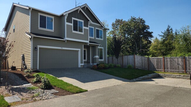 Building Photo - Contemporary 3 Bed 2.5 bath home in Wyndha...