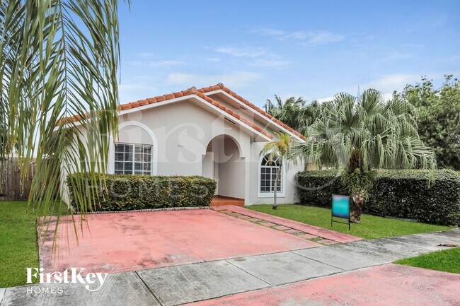 Building Photo - 15565 SW 138th Ave