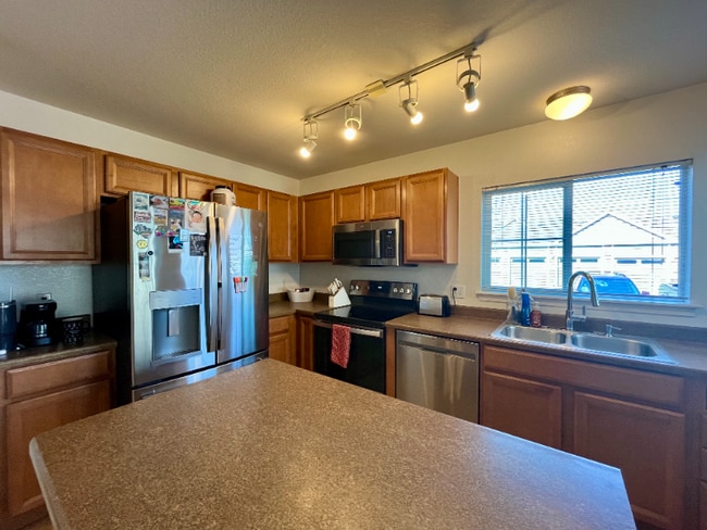 Foto del edificio - 15800 E 121st Ave