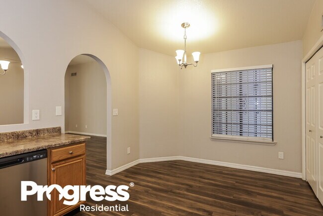 Building Photo - 1209 E Villa Rita Dr