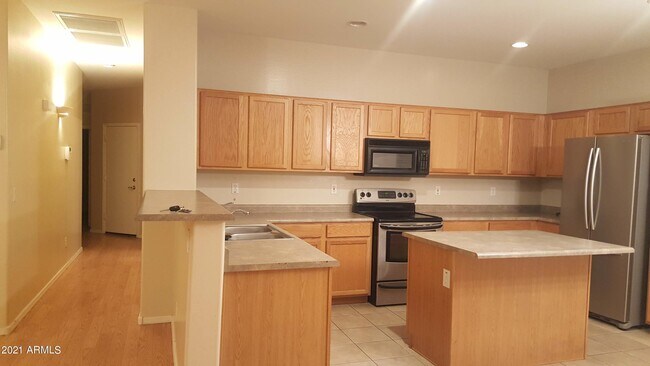 Foto del edificio - 12522 W Campina Dr