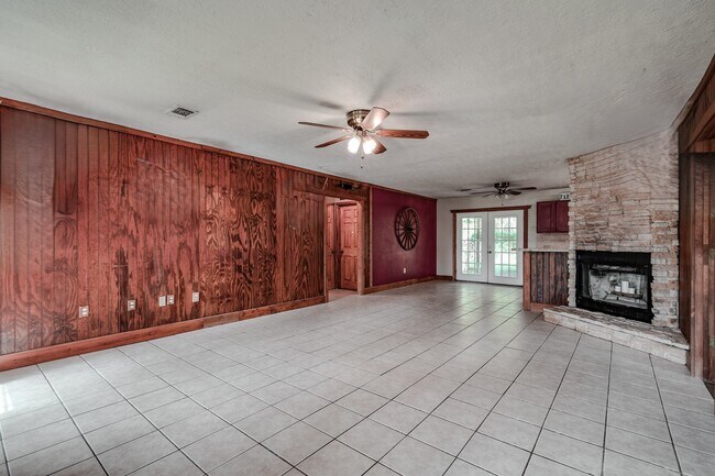 Foto del edificio - 521 Northwood Dr