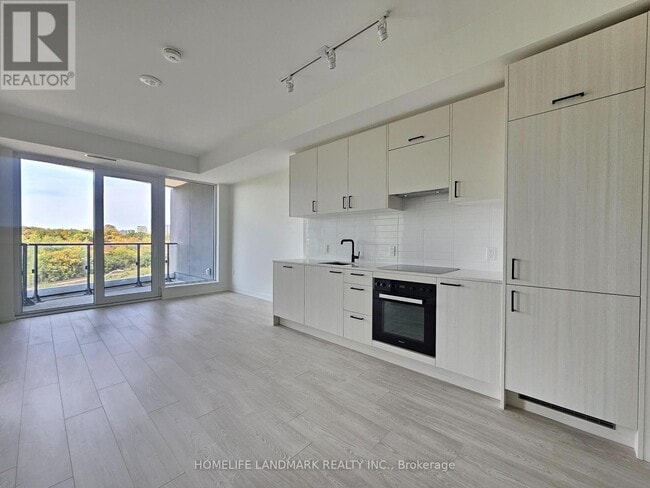 Building Photo - 1-501 Kyle Lowry Rd