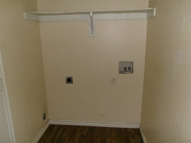 Foto del edificio - 412 S Mills St