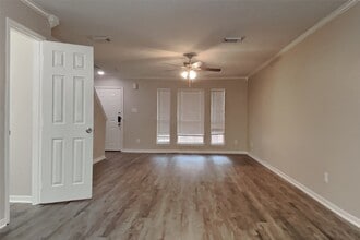 Building Photo - 407 Douglas Fir Dr